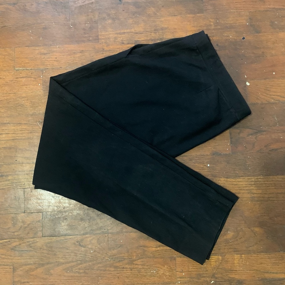 Black stretchy short slacks